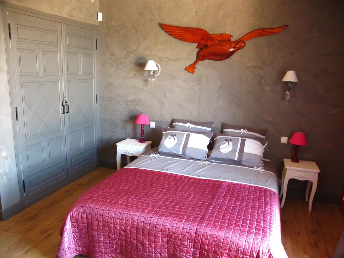มา ลา มาร์เชต Bed & Breakfast เซเรต์ ห้อง รูปภาพ