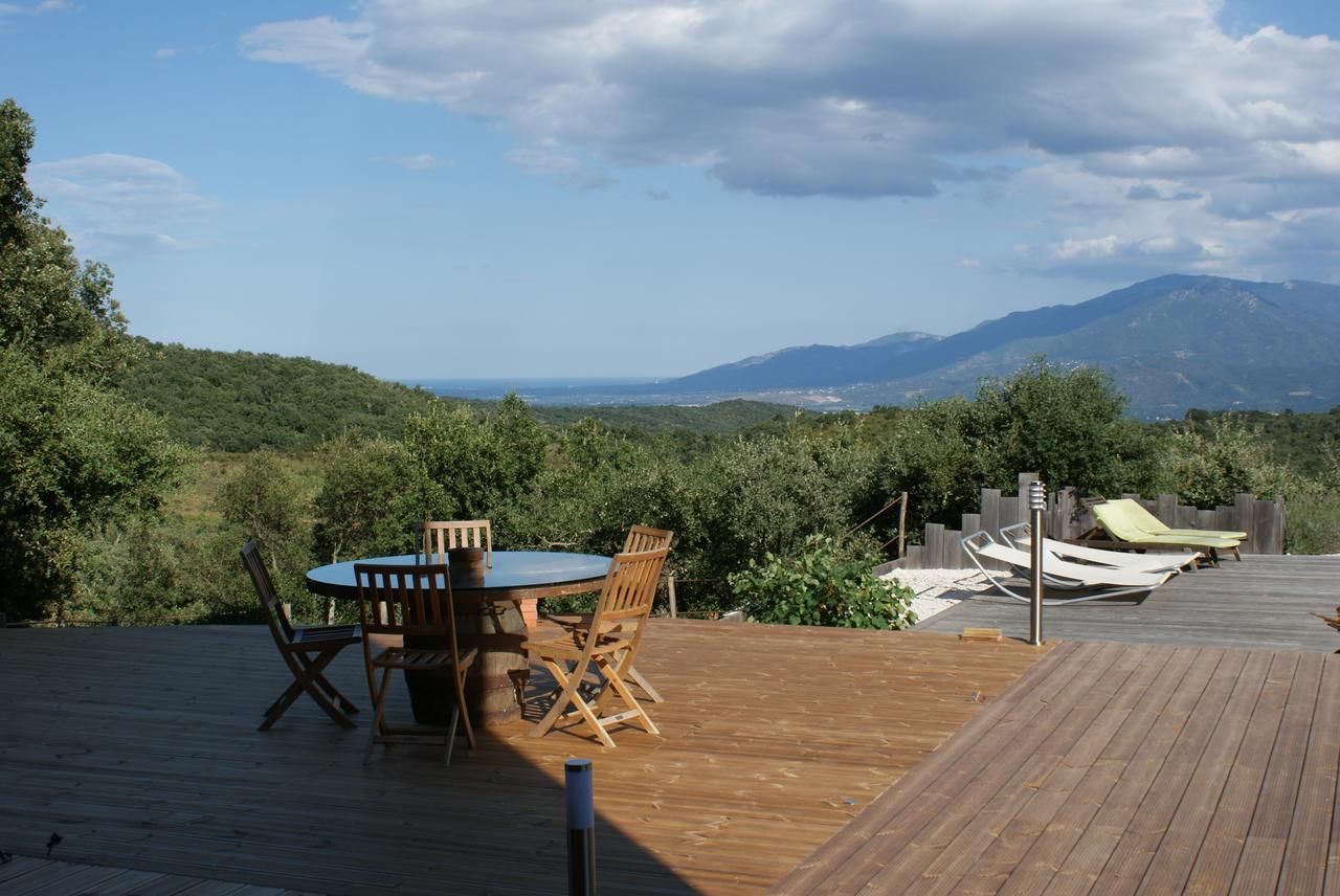 มา ลา มาร์เชต Bed & Breakfast เซเรต์ ภายนอก รูปภาพ